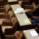 Imagen para el artículo titulado Por qué en Japón puedes dormirte tranquilamente en el trabajo sin temor a ser despedido